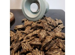 شظايا عود عتيق عالية الجودة