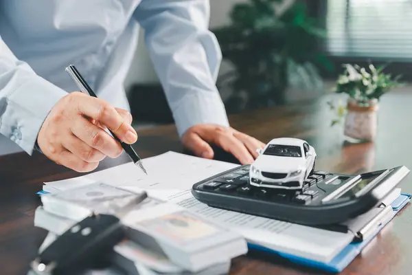 كيف تبيع وتشتري سيارة